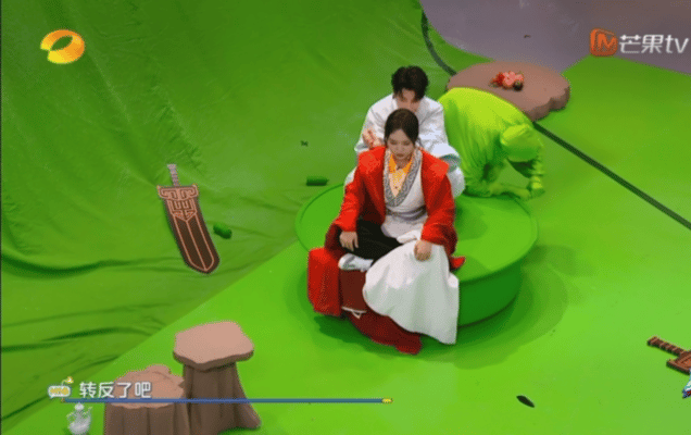 这段给丁程鑫忙成啥样了你好星期六这段真的给丁程鑫忙成啥样了，一个人活成了一个团队