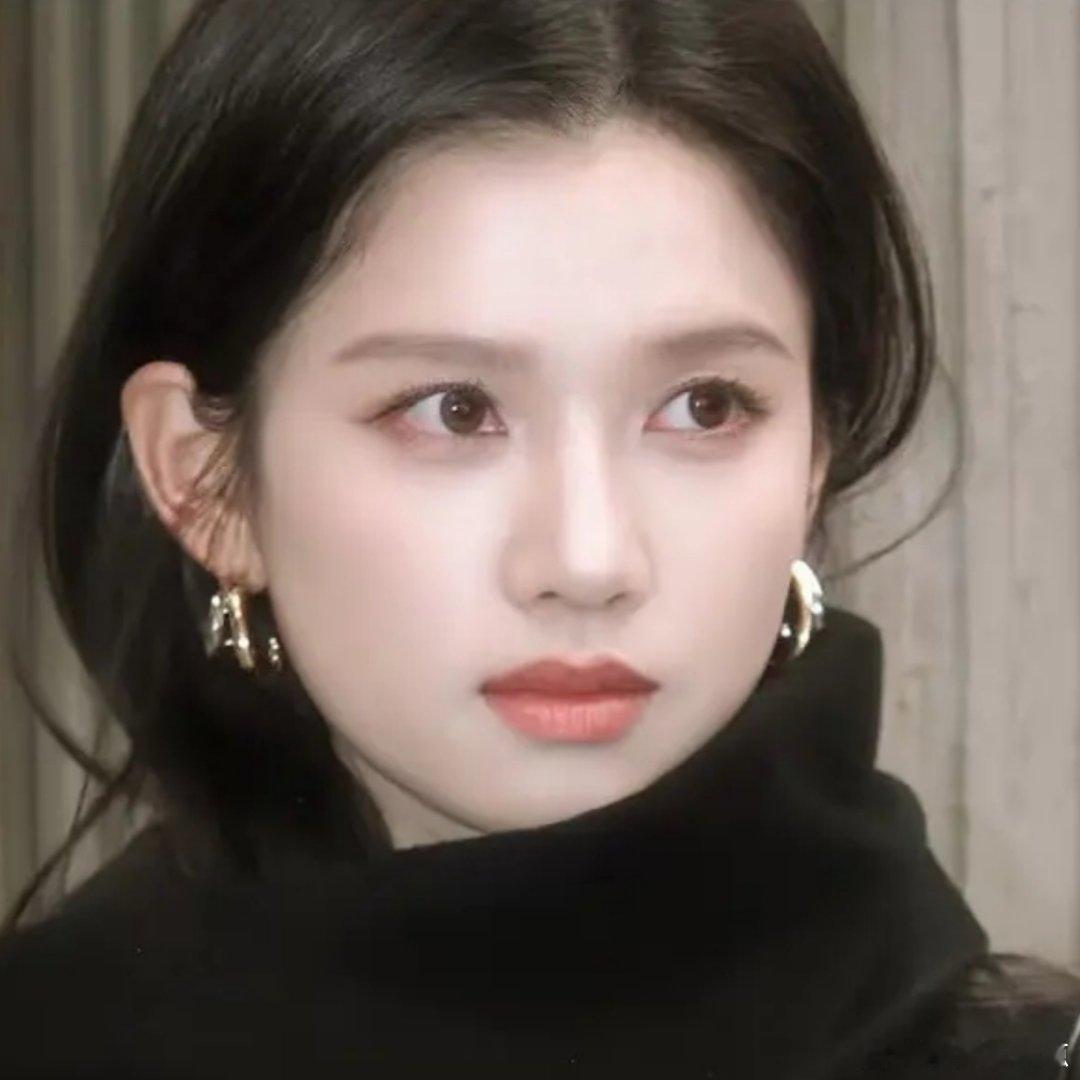 张婧仪  周也  赵今麦  刘浩存 大家更吃谁的颜？这几位应该是小🌸里颜值扛把