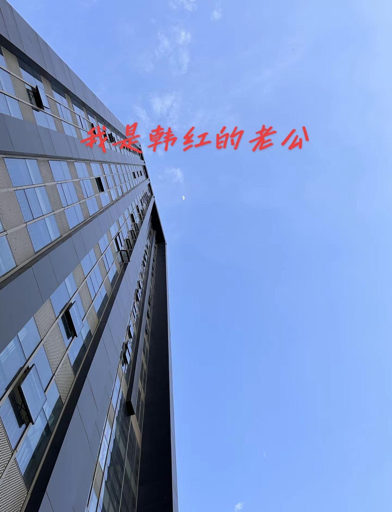 中国女团世乒赛1-2绝境翻盘：孙颖莎连砍两分，王曼昱决胜局救赎，中国女团惊险夺冠