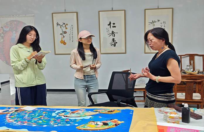 秦岭笑谈 追寻农画古风，创意非遗新韵——曲阜师范大学学子走访日照非遗传承人调研农