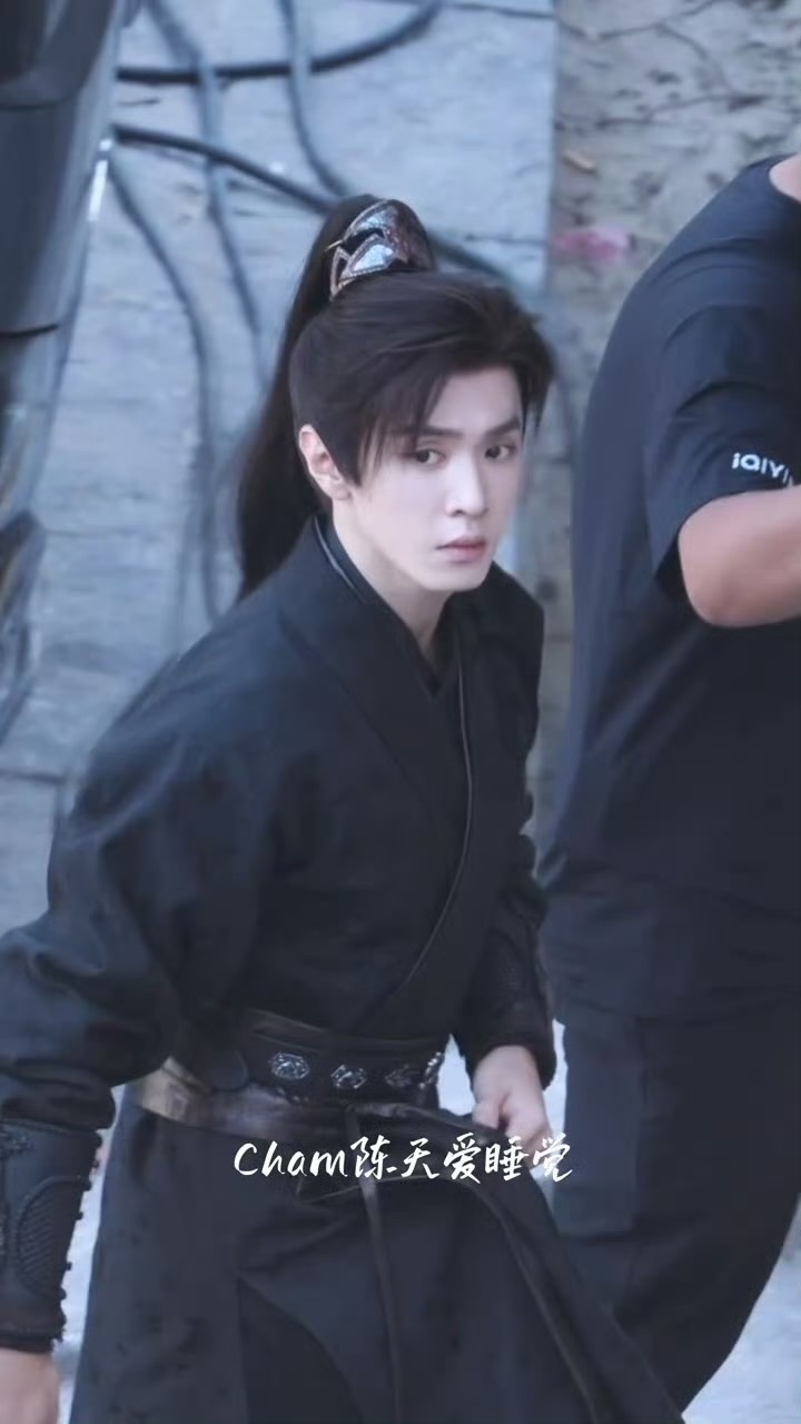 介个高马尾哲远有点帅 