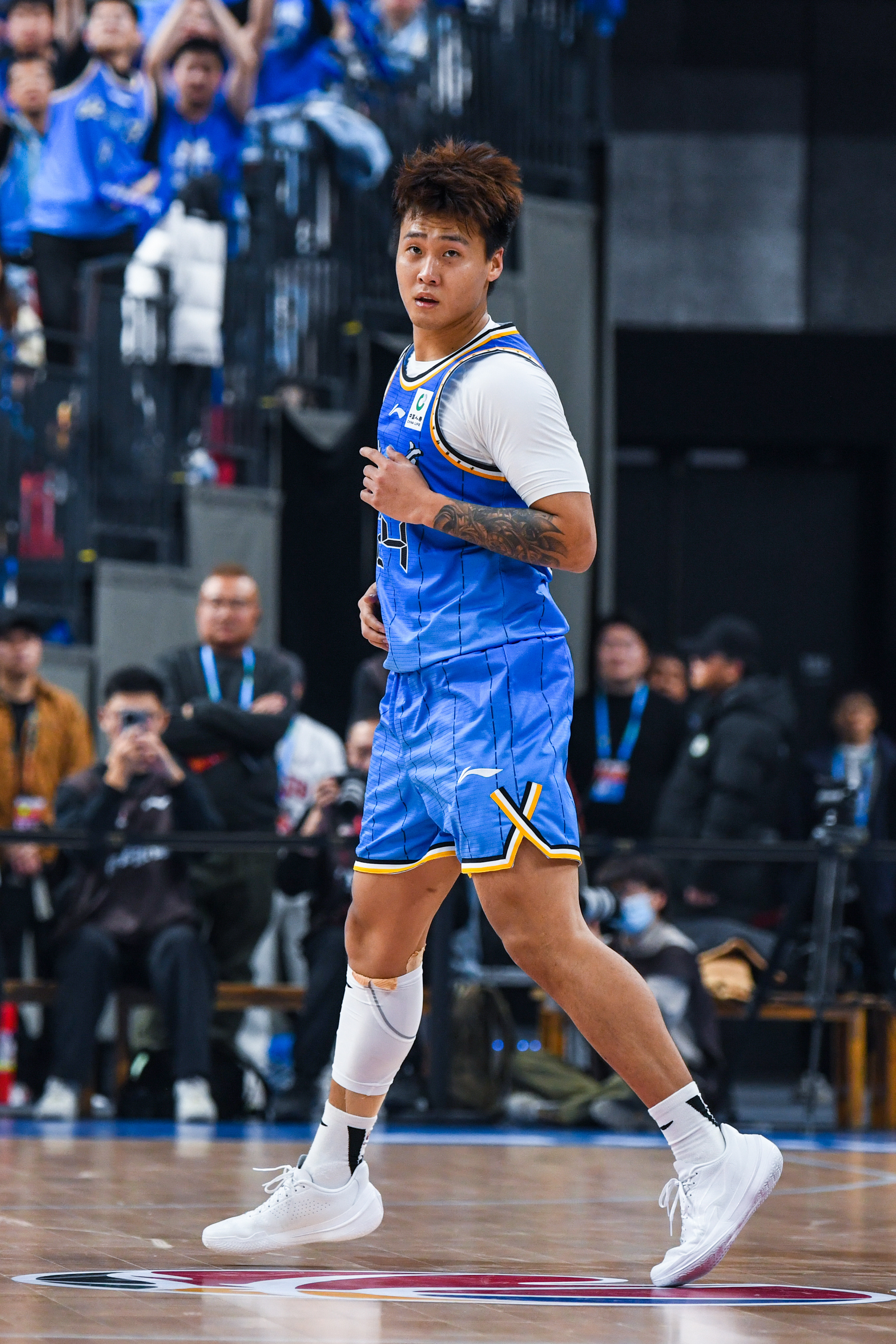 新赛季CBA球员球鞋上脚精选：赵睿 利刃 5 V2 独白郭艾伦 韦德之道 12 