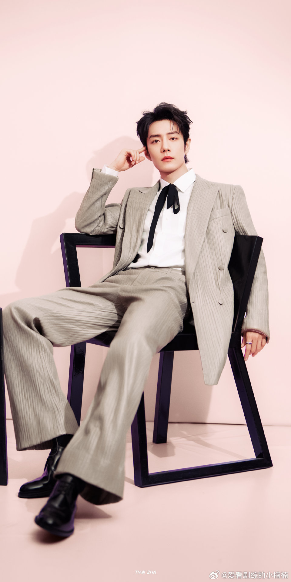 让媒体区沸腾只需一个肖战 让媒体区沸腾只需要一个肖战 隔着屏幕都感受到尖叫浪潮！