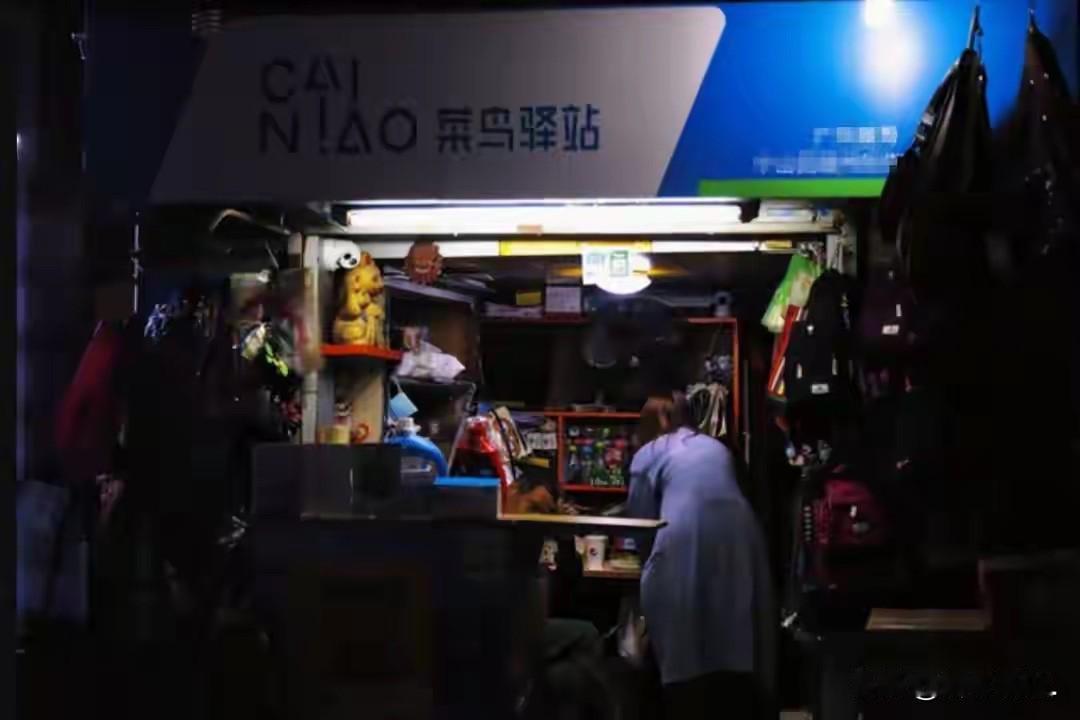 “脚上的泡都是自己走的！”34岁男子在妻子怀孕期间，和20多岁女员工发展为情人关