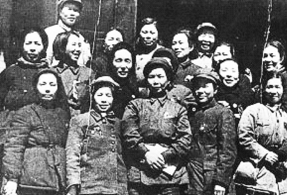 1944年，原红四方面军高级干部在会议上当众问毛主席：为何我们四方面军的总指挥徐