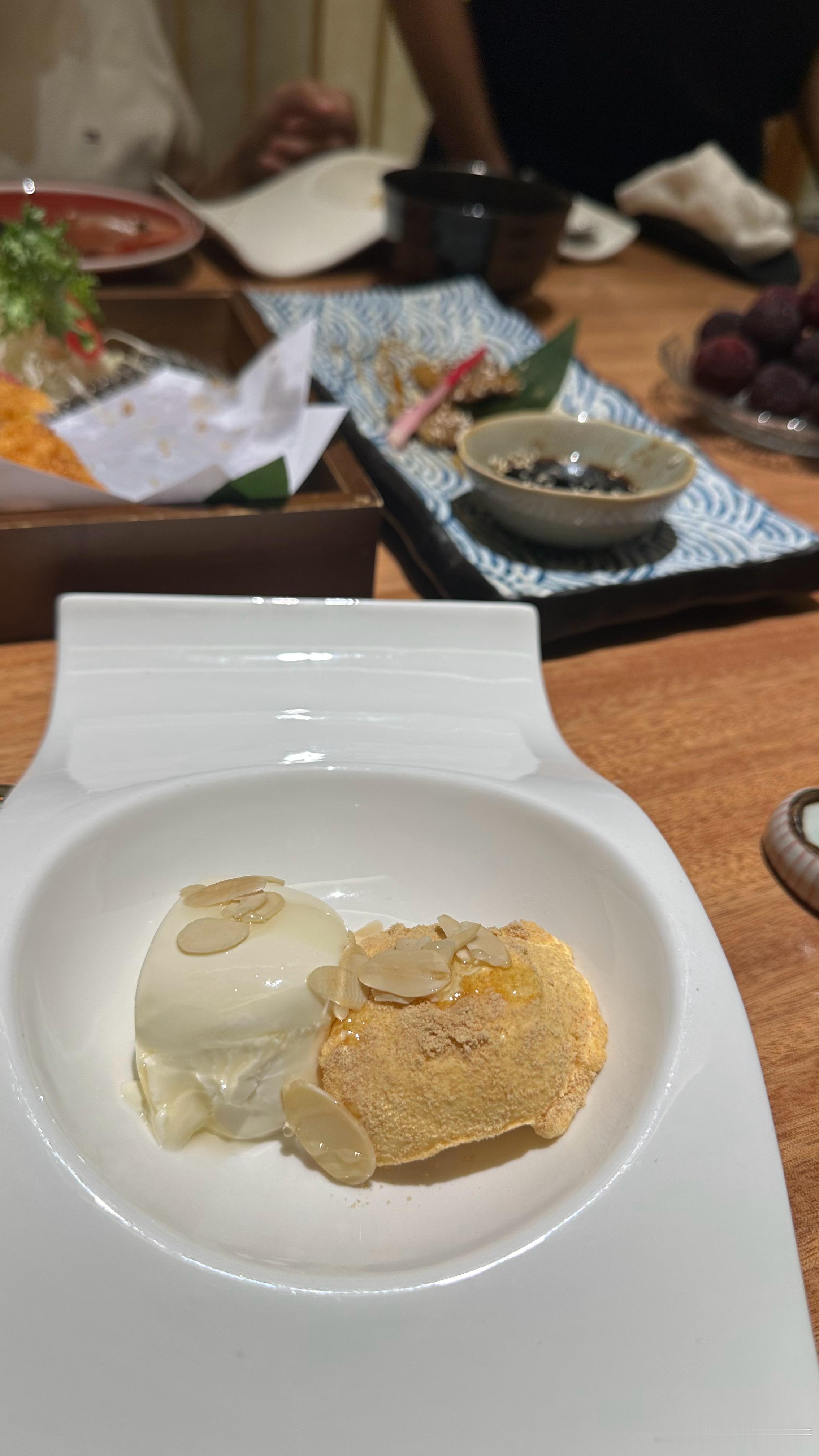 假装在日本——苏州花门.割烹，今天老领导请客，吃了顿不一样的生蚝，豆腐像冰激淋