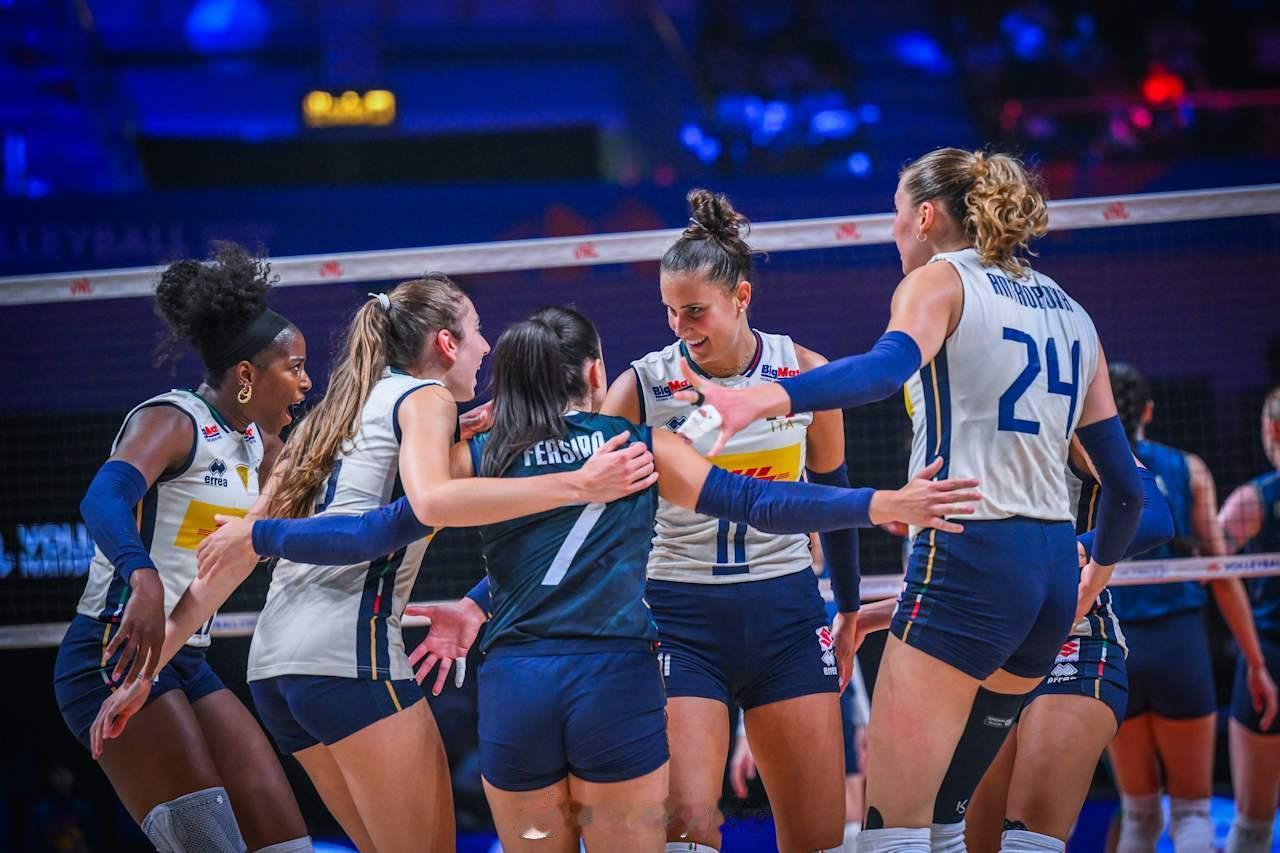 2026年世界女排联赛总决赛半决赛意大利女排2比2巴西女排（25-21 21-2