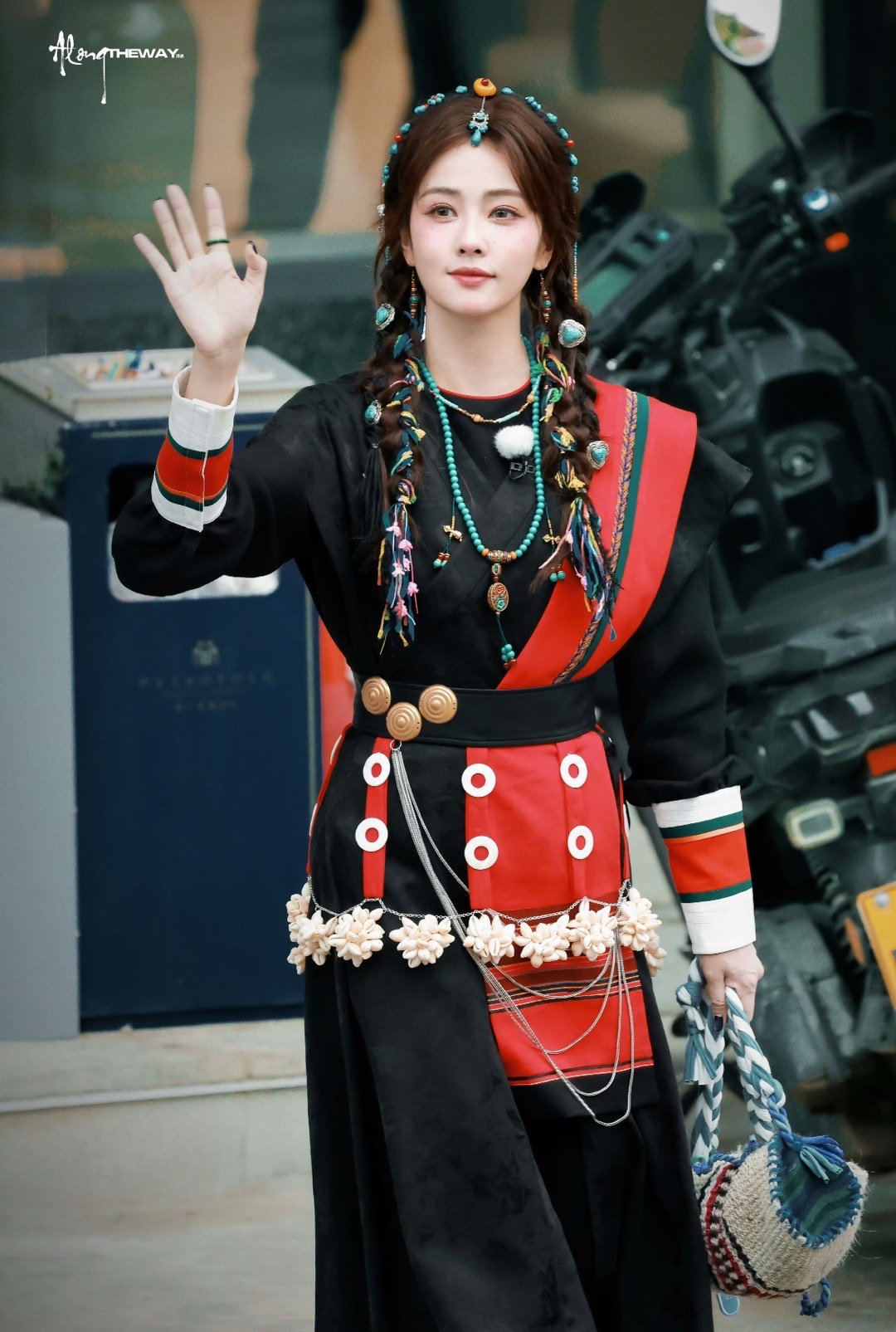 奔跑吧录制藏服路透：白鹿 敖瑞鹏 张真源 宋雨琦 ​​​