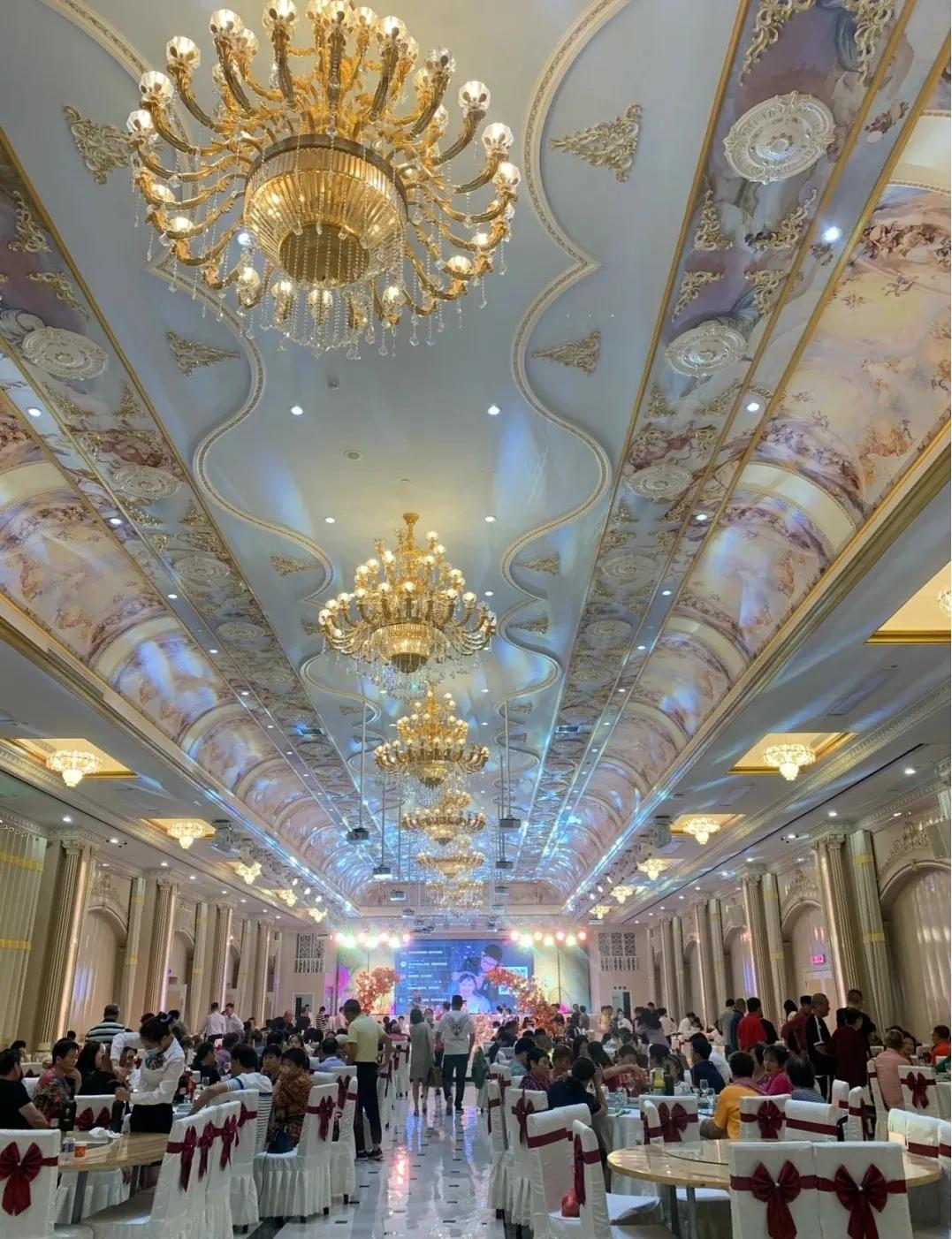 心凉透了！前2天弟弟终于成家，婚礼由我和老公准备，在希尔顿酒店按2600的标准订