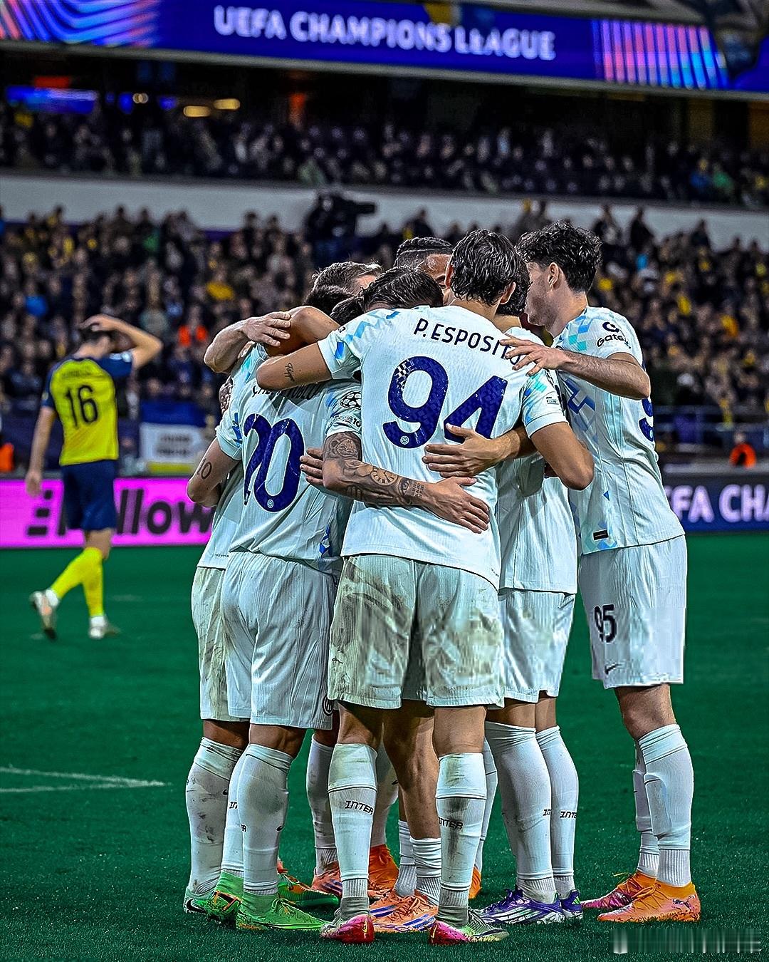 【伤病】天空体育：球员达米安已经康复，姆希塔良距离回归赛场还需要一周时间，无缘本