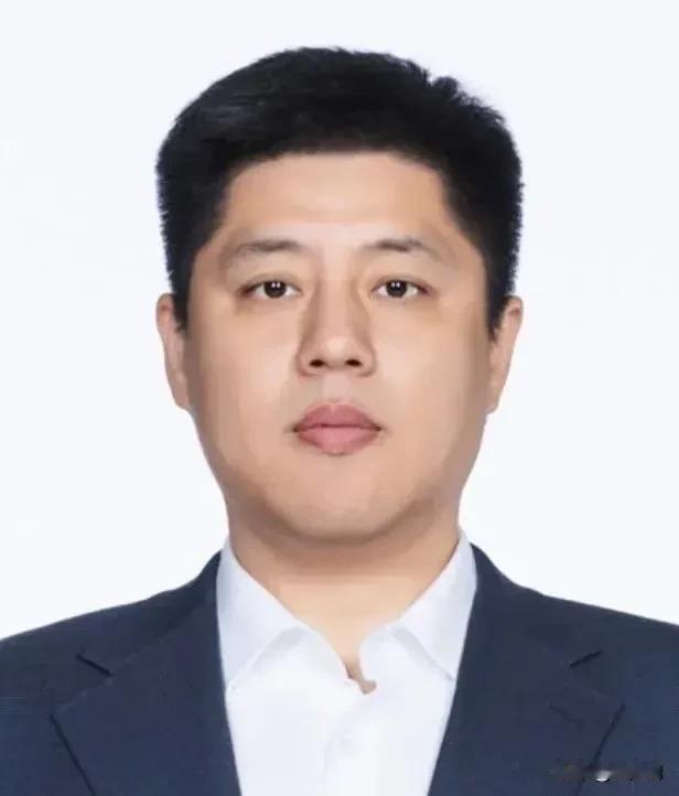 据篮球媒体人球圈赵探长透露，潘江将不再担任山西队主教练。而潘江本人目前并不知道此