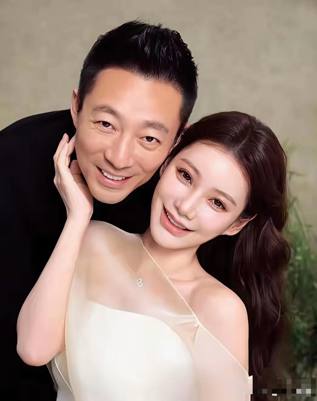 小杨阿姨自己主动离开就得了，一个不好意思辞掉她，一个心理揣着明白装糊涂就是不辞职