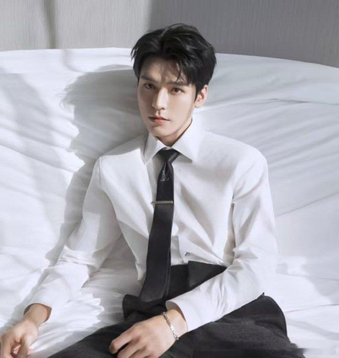 方逸伦收到了龚俊的桂花糕你好星期六 《你好星期六》有方逸伦超欢乐！心意“箱”通环