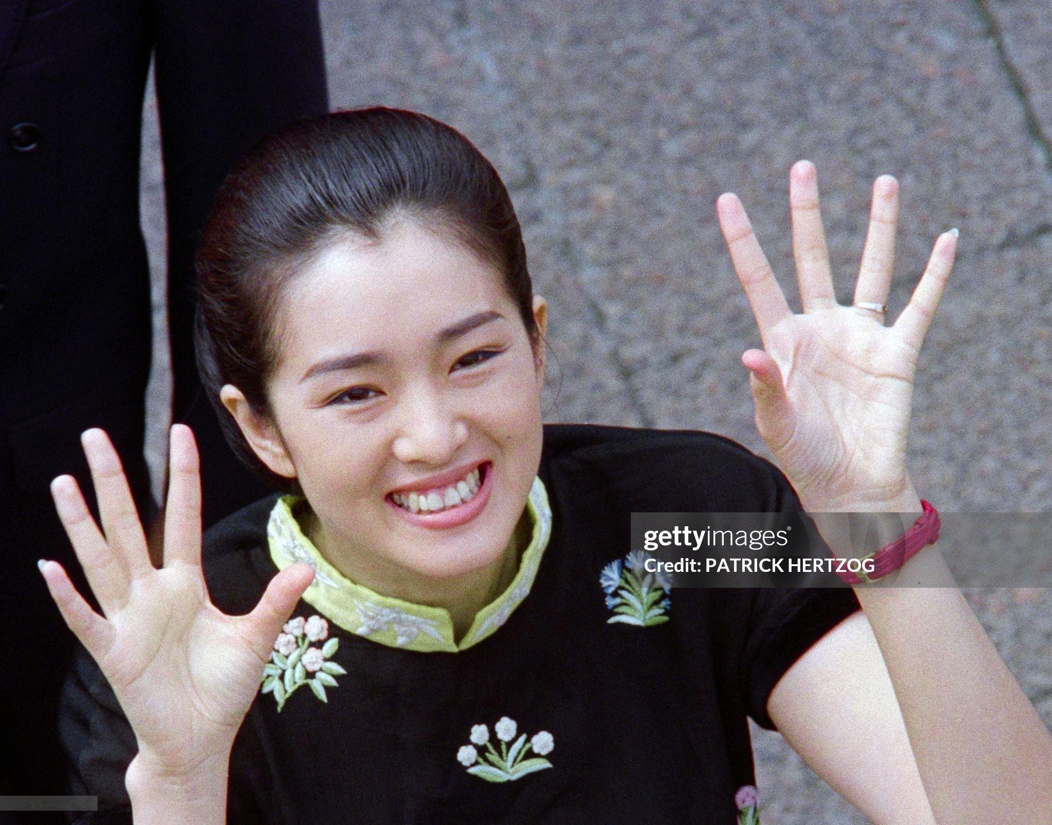 在 Gettyimages 找图时很喜欢的两张片子 ，来自 1994 年的戛纳 