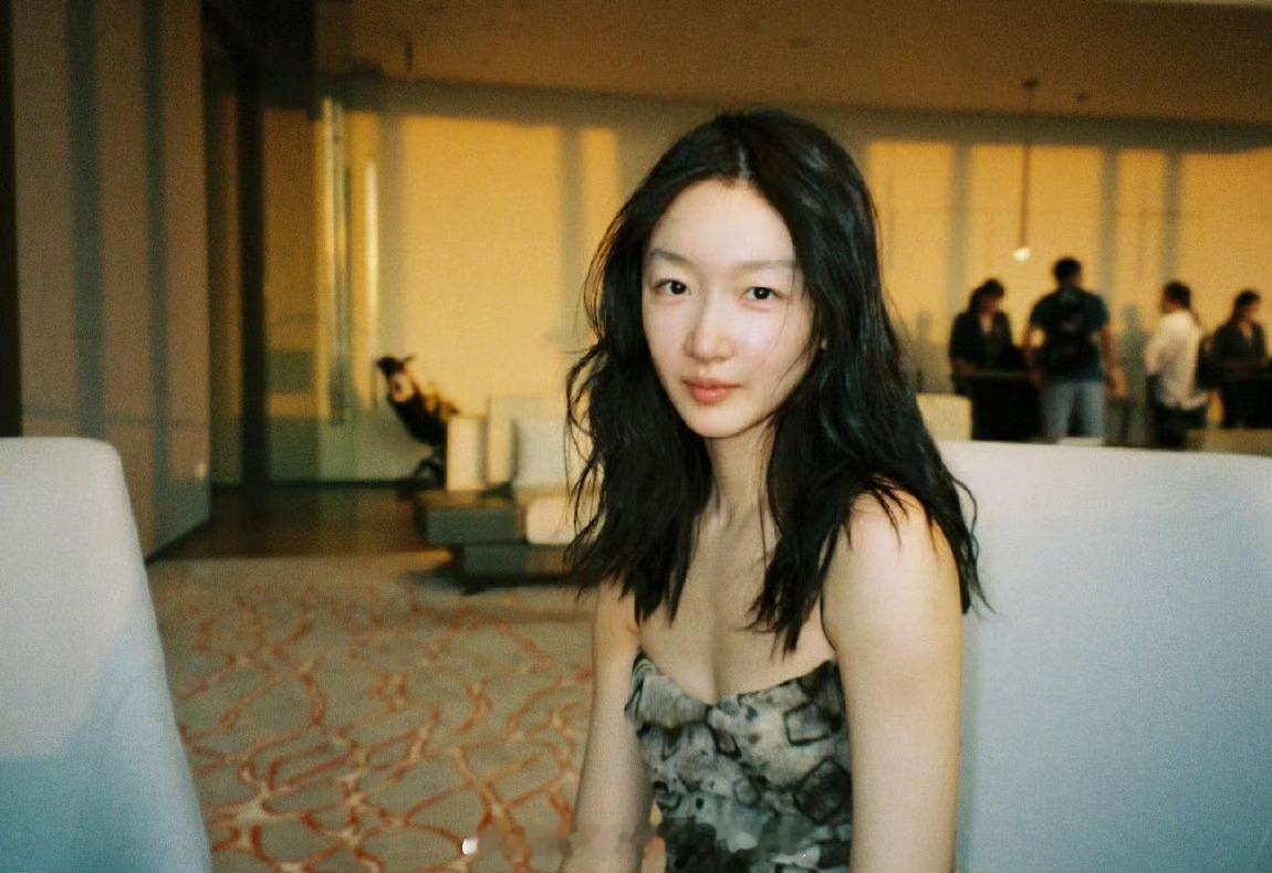 周冬雨自曝和余文乐录恋综很走心居然已经十年了 