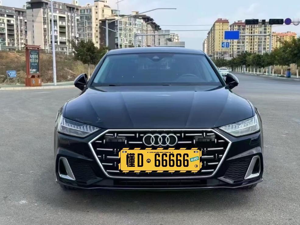 预算30万想买台豪华轿跑，是选全新奥迪A5L还是二手A7L呢？虽然都是溜背造型轿