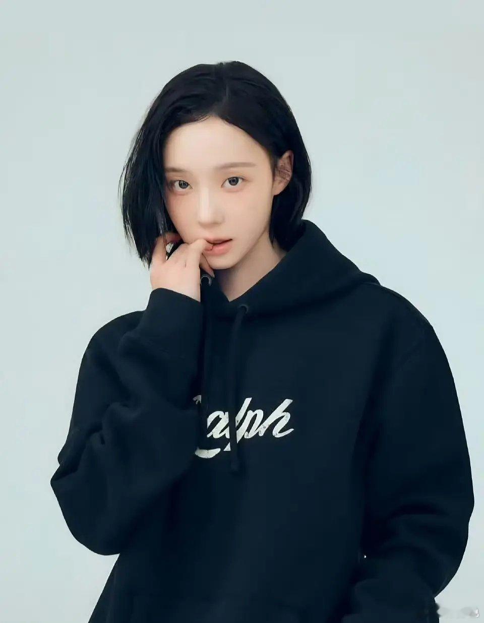 没了眼妆之后显得好普通 