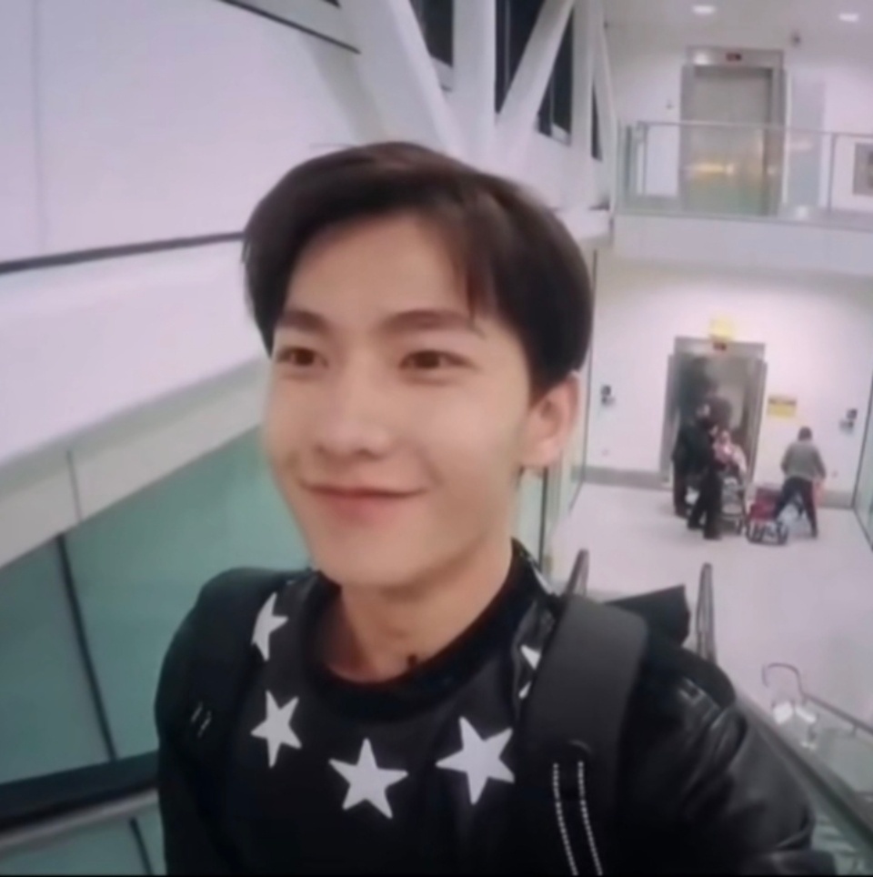 杨洋我允许你说不舒服只有呆萌的小杨洋把出国旅游这句话听进去了 所有人暗流涌动你争