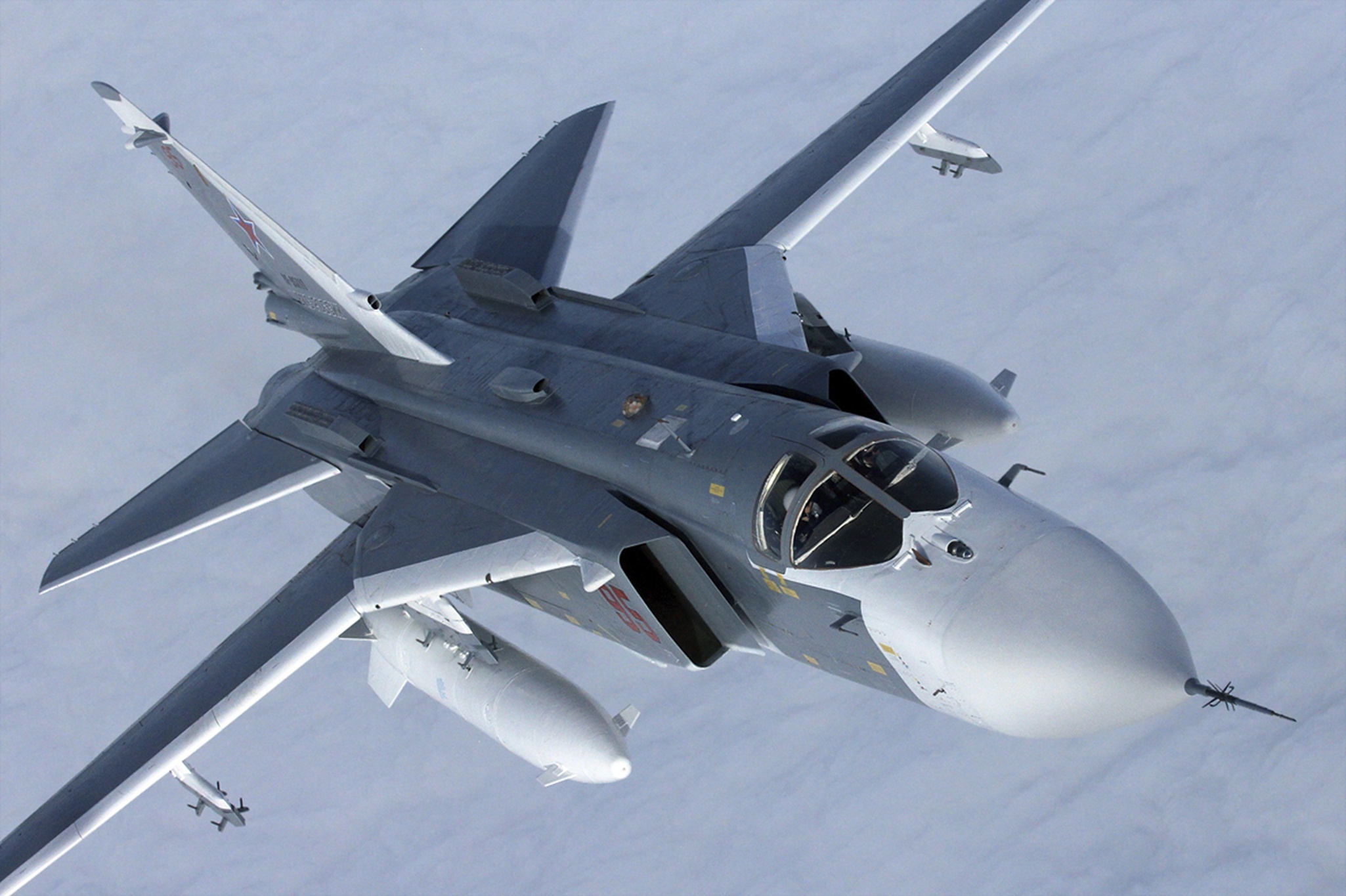分享圖片：蘇聯蘇霍伊Su-24M“劍術師”戰鬥轟炸機 