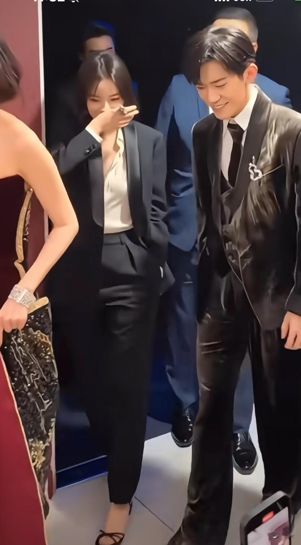 从她演英子的时候，我就感觉特别会演，戏特别好。

好多人说她有背景啊？先不说背景