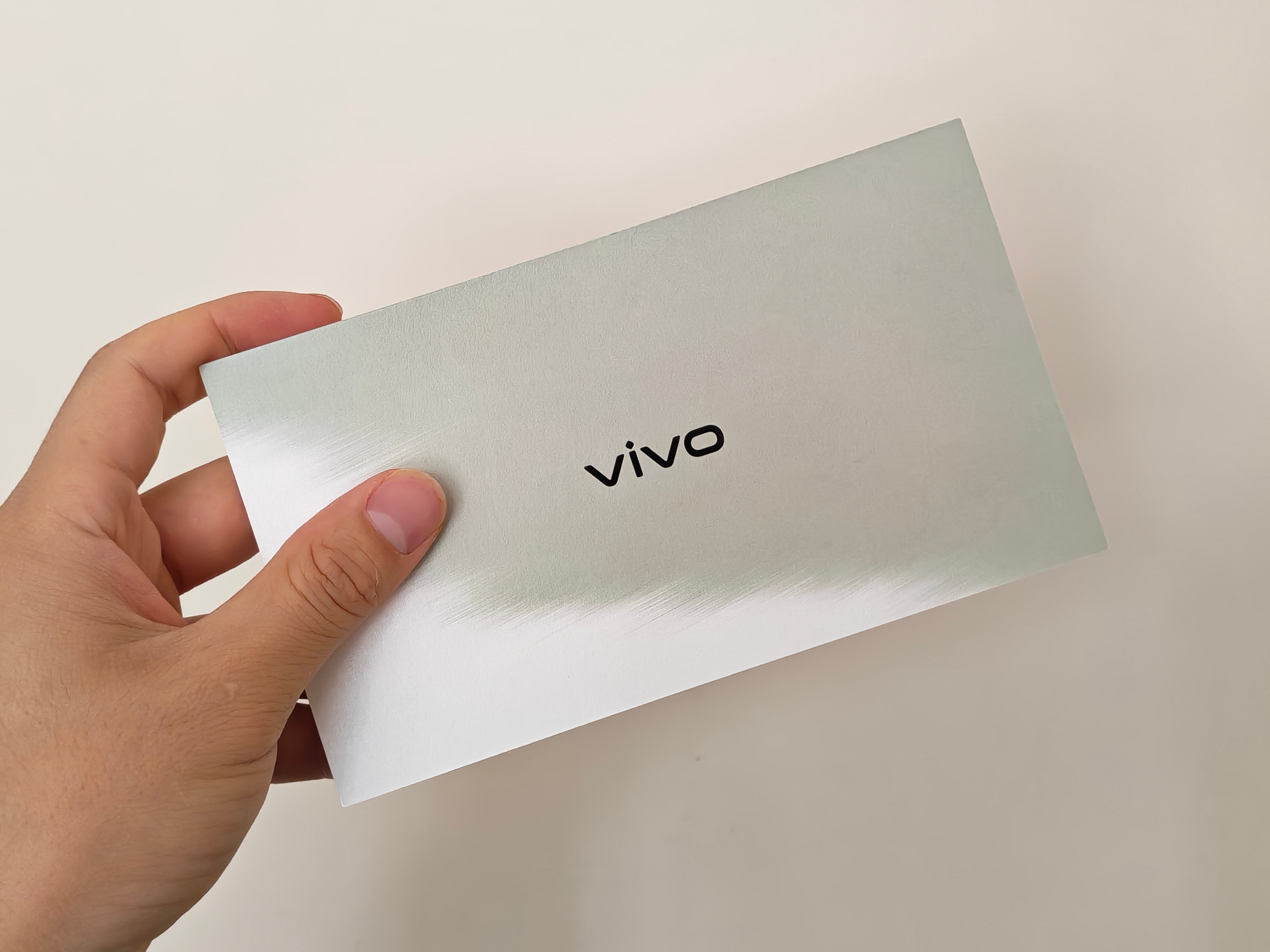 收到了 vivo X 系列春季新品发布会的邀请函，定档3月30日云南丽江
