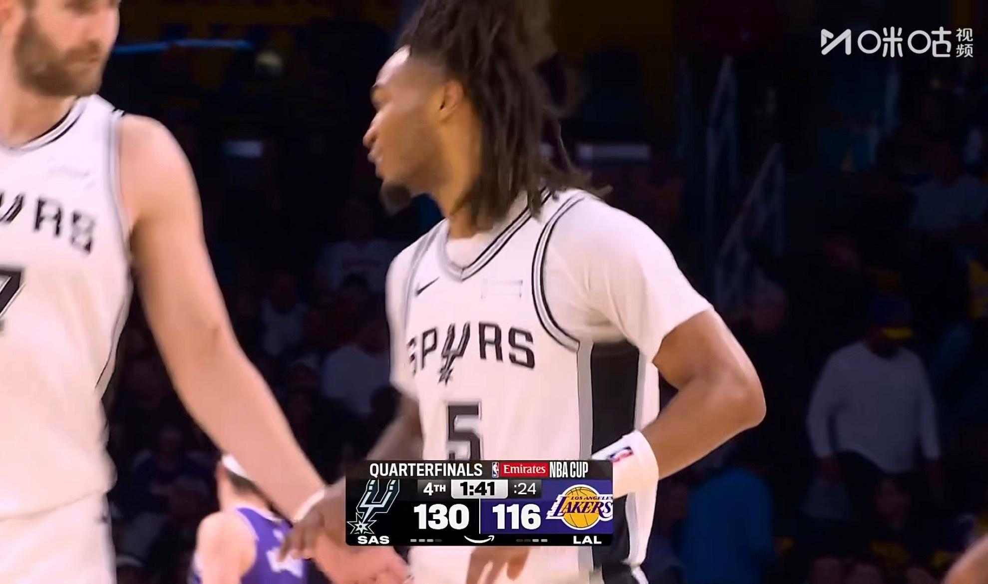 卡斯尔三分终结了比赛 