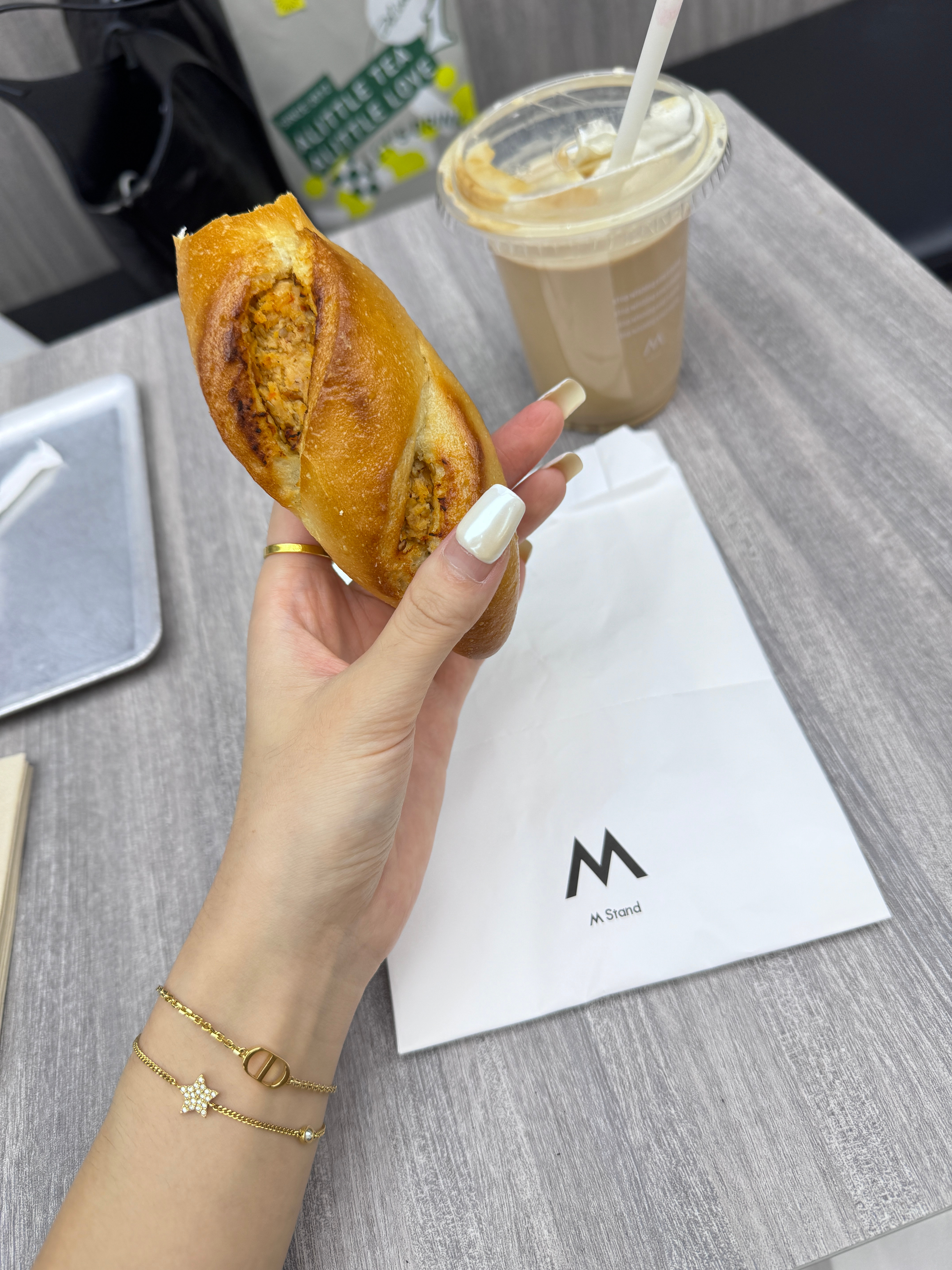 我吃🧋🥯#记录生活# ​​​