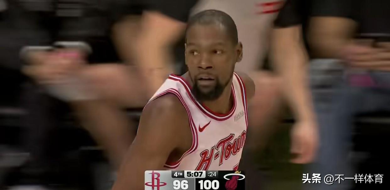 杜兰特32分5篮板8助攻2盖帽，阿门20分11篮板4助攻，火箭队客场105-11