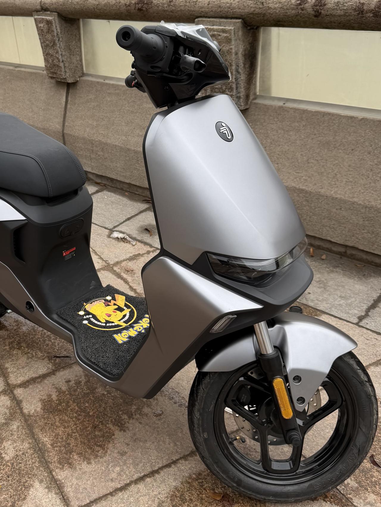 广州九号电动车换轮胎都这么贵吗，要200元手工费，型号9090-12，在他店里买