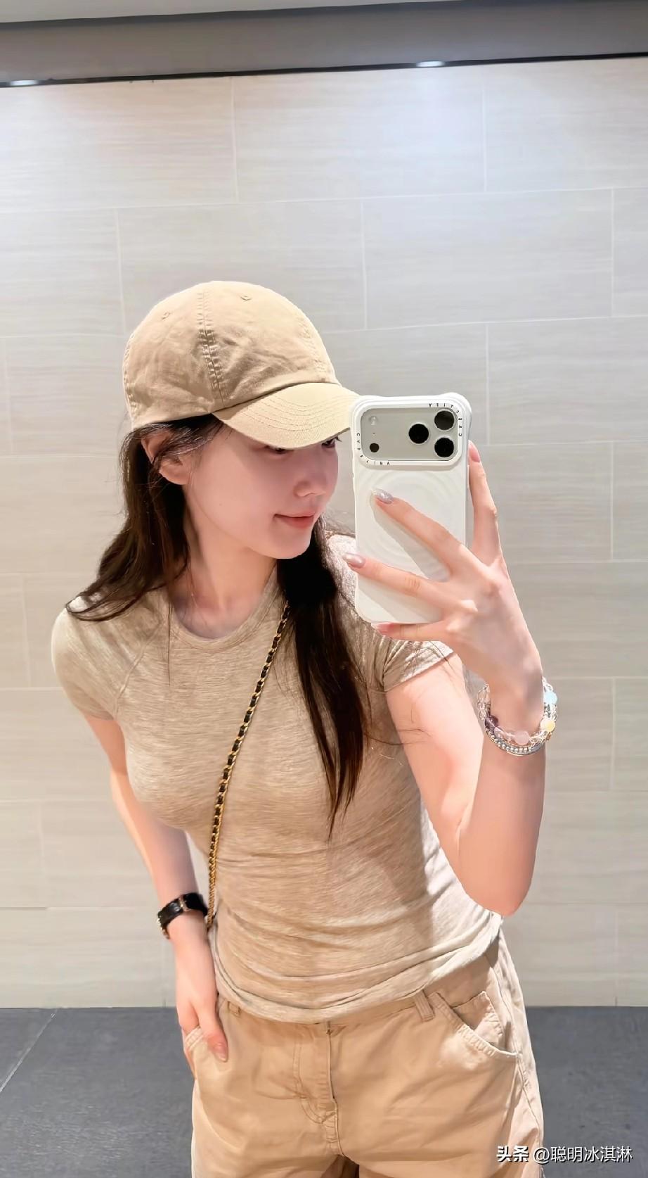 九宫格装不下姐姐的美貌！