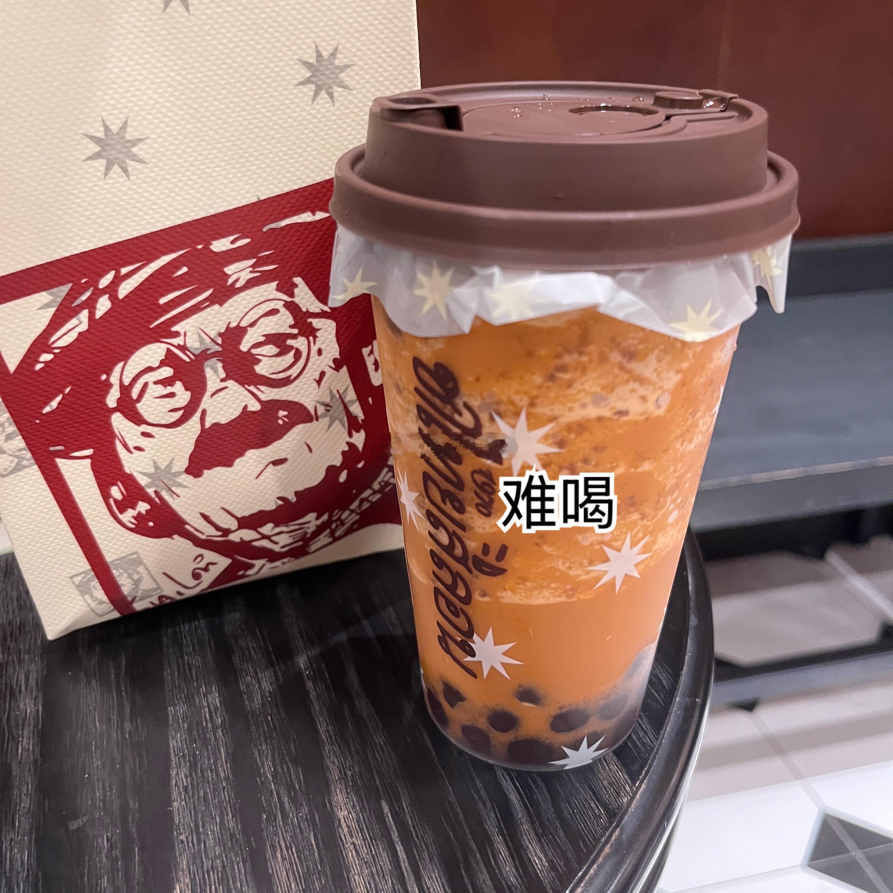 电影院看了痴迷 ，平常完全不敢看任何恐怖的东西但感觉这部不恐怖，有些片段还挺好笑