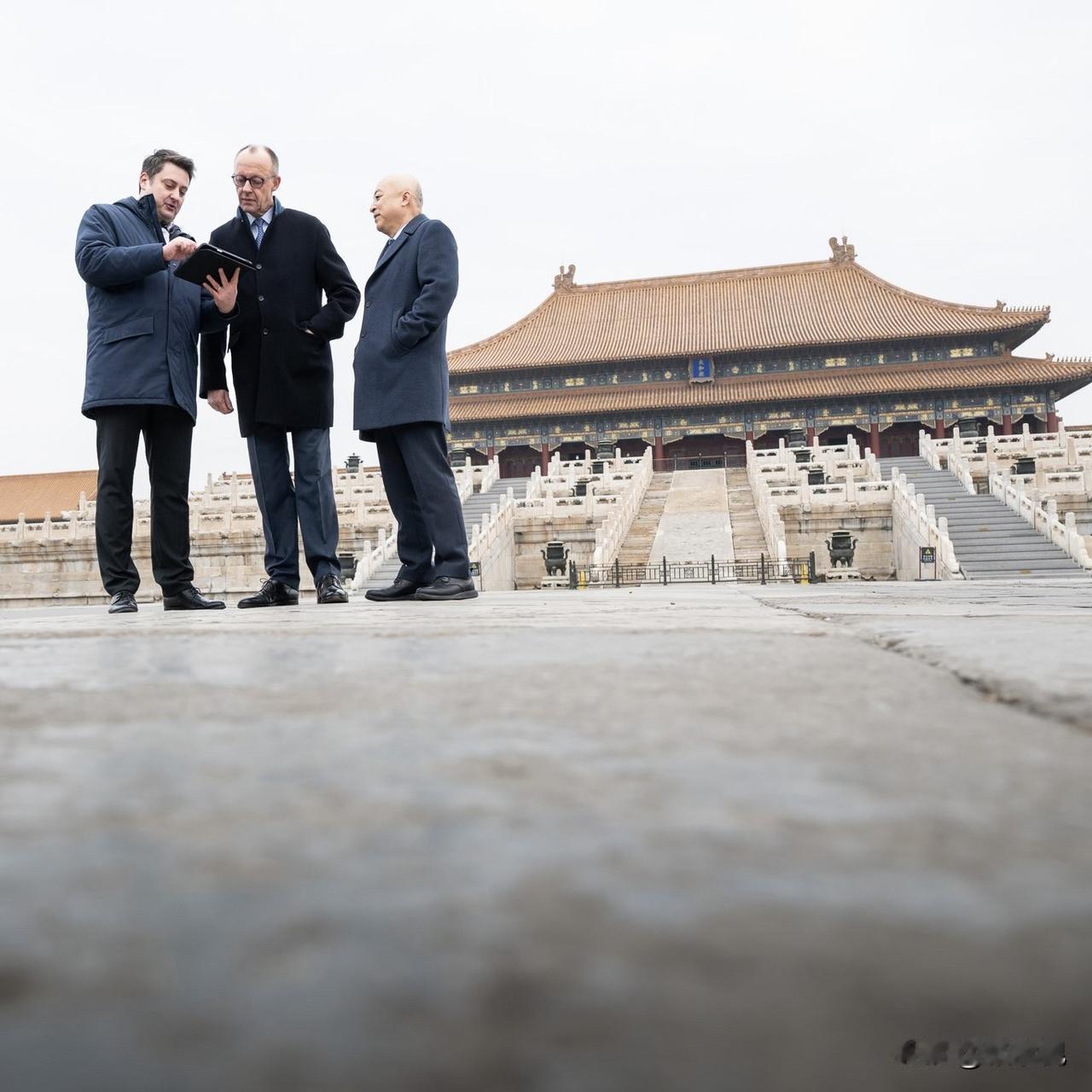 德国总理默茨今天（2月26日）发文说：“祝愿我们在马年里步履稳健、精力充沛、活力