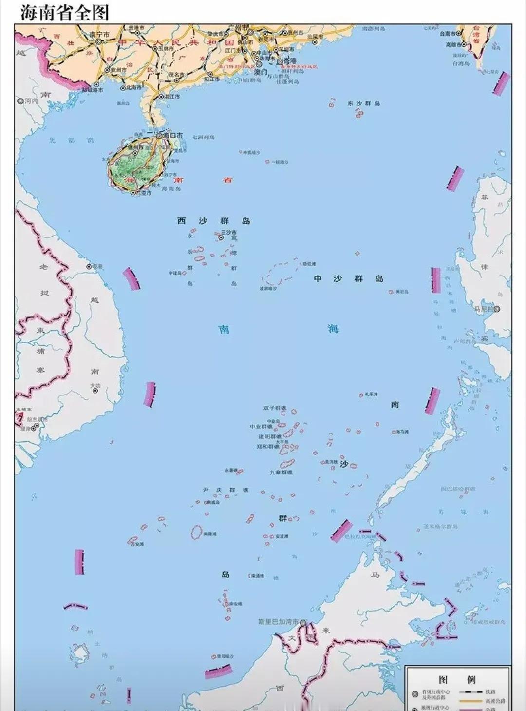 世界上有三个国家濒临三个大洋，分别是俄罗斯、加拿大和美国，它们都同时濒临北冰洋、