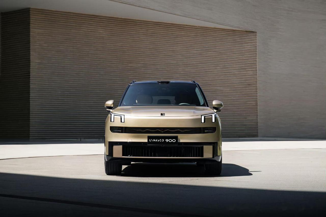 【置换价25.48万元起，领克900大五座配置导购】
领克900大五座正式上市，