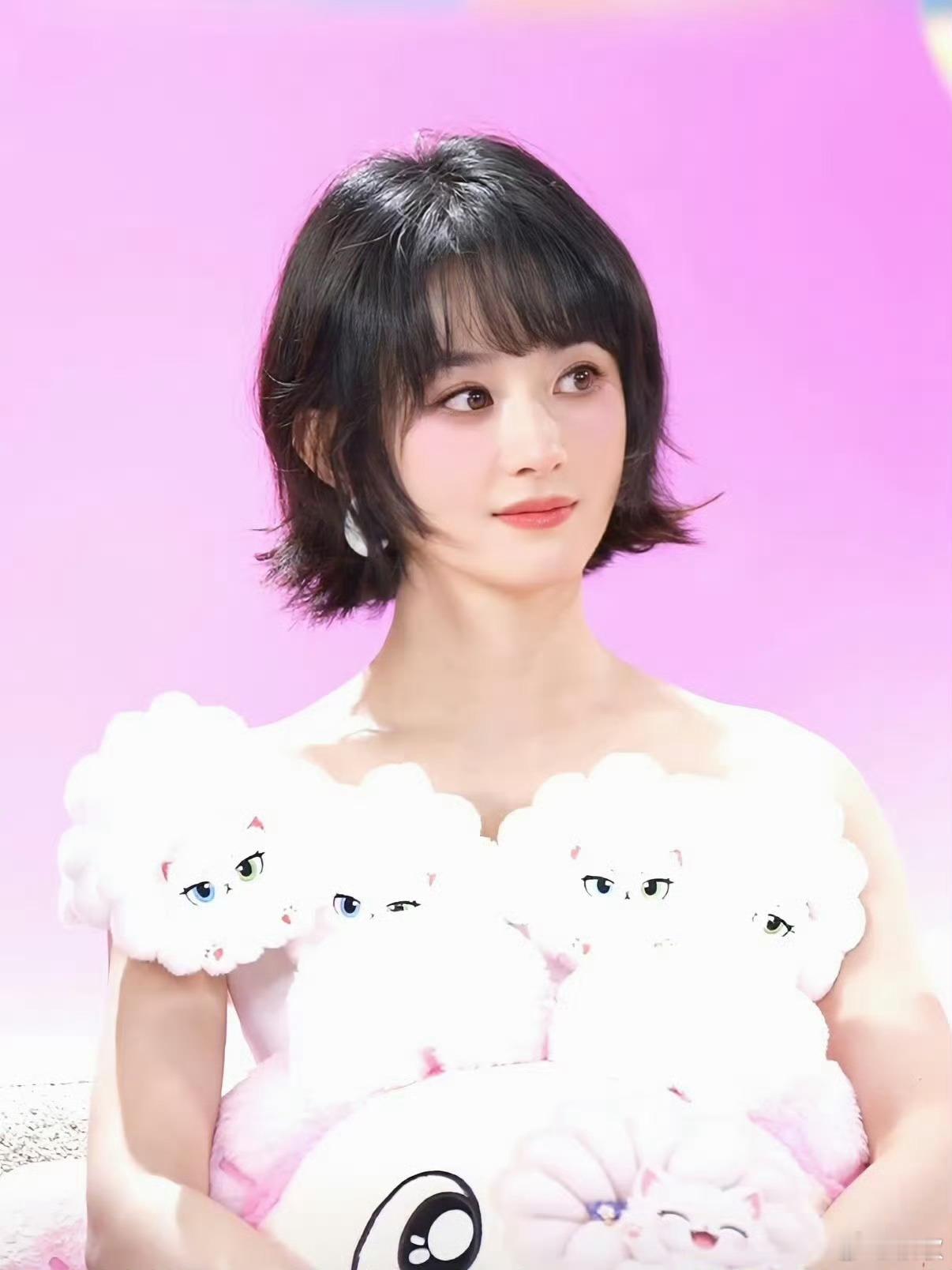 是个粉色小蛋糕🍰 ​​​