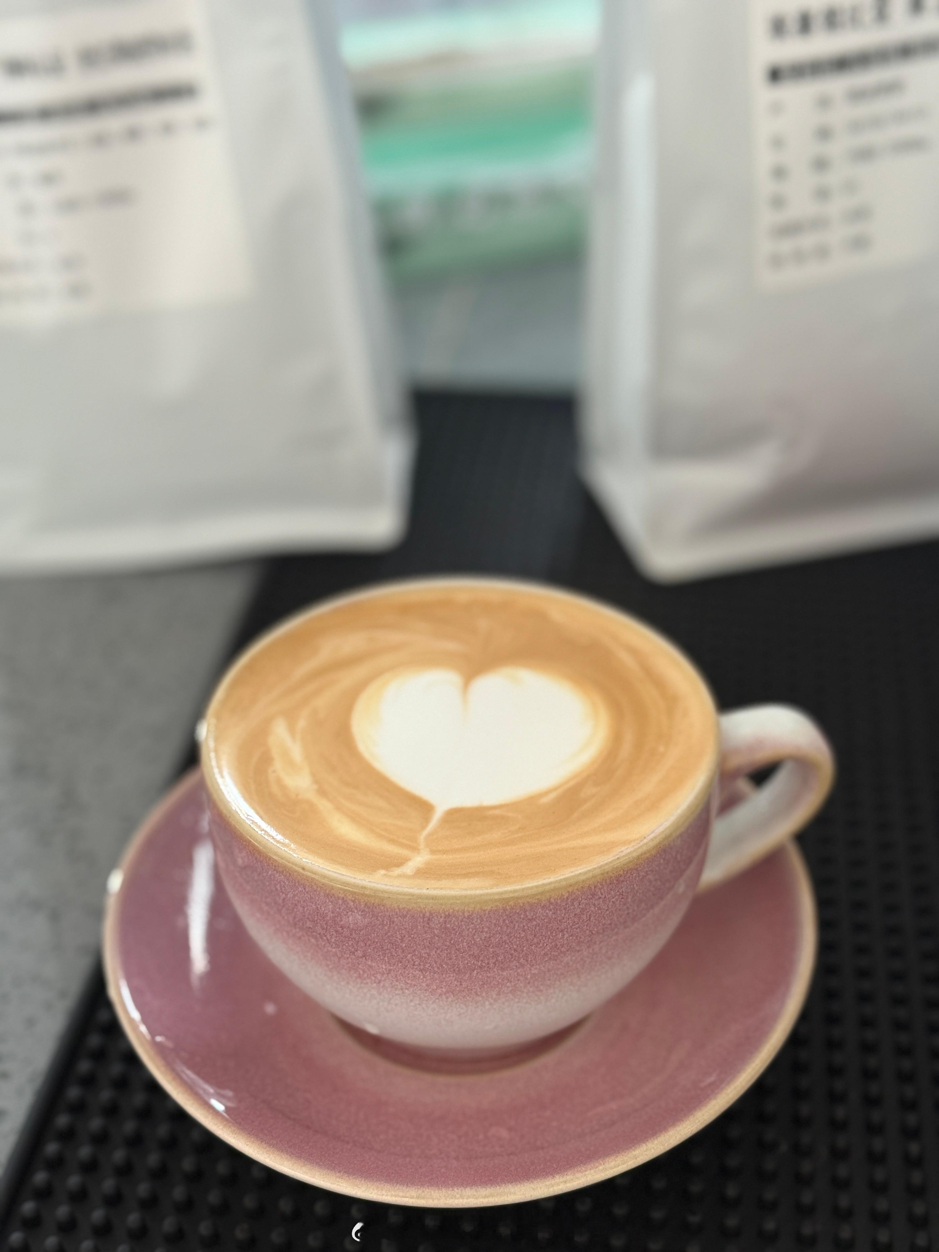 大白心还拉不对称，哎，对于我的手笨，我都认命了。这两天就在跟老公商量结婚纪念日怎