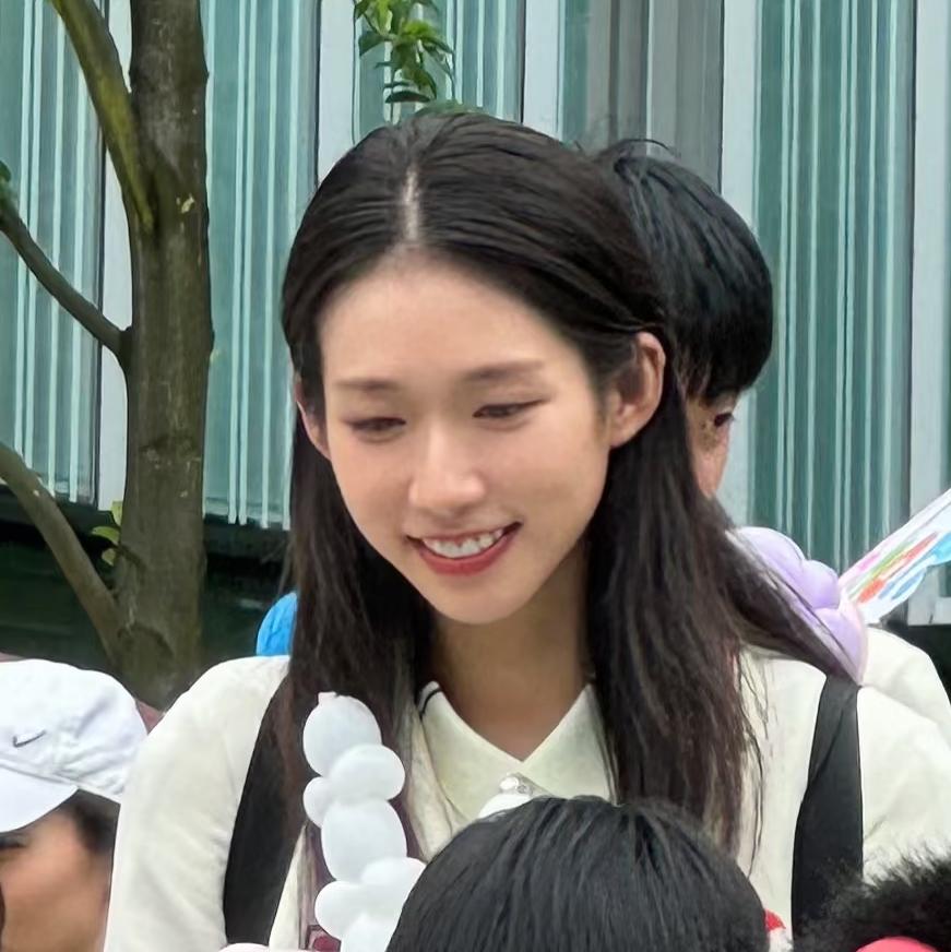 你见过现实版"六边形战士"吗？江旻憓这个名字，正在重新定义"完美人生"。

这位