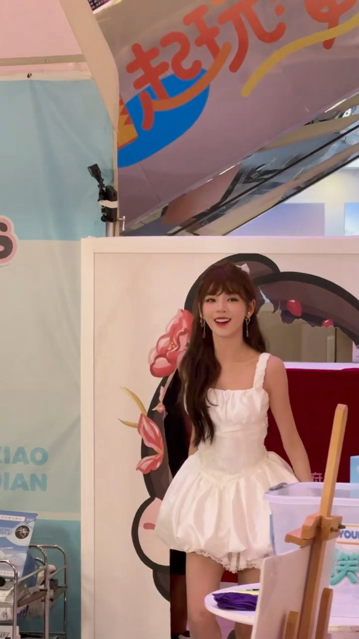 哎妈～介个张予曦就是公主👸🏻 ​​​