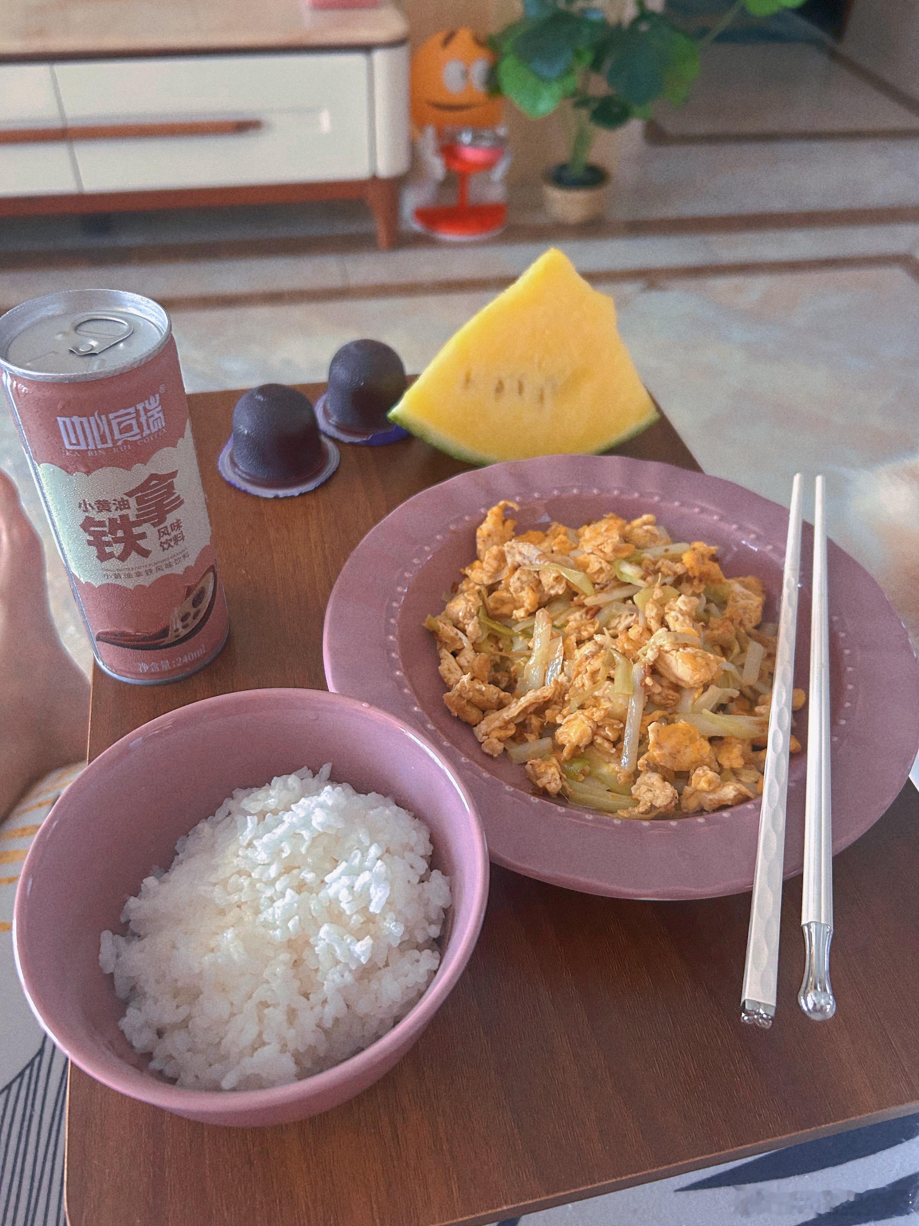今天太舒服了，因为昨天解决完了生活里大大小小的所有问题，希望短期内别再有什么麻烦