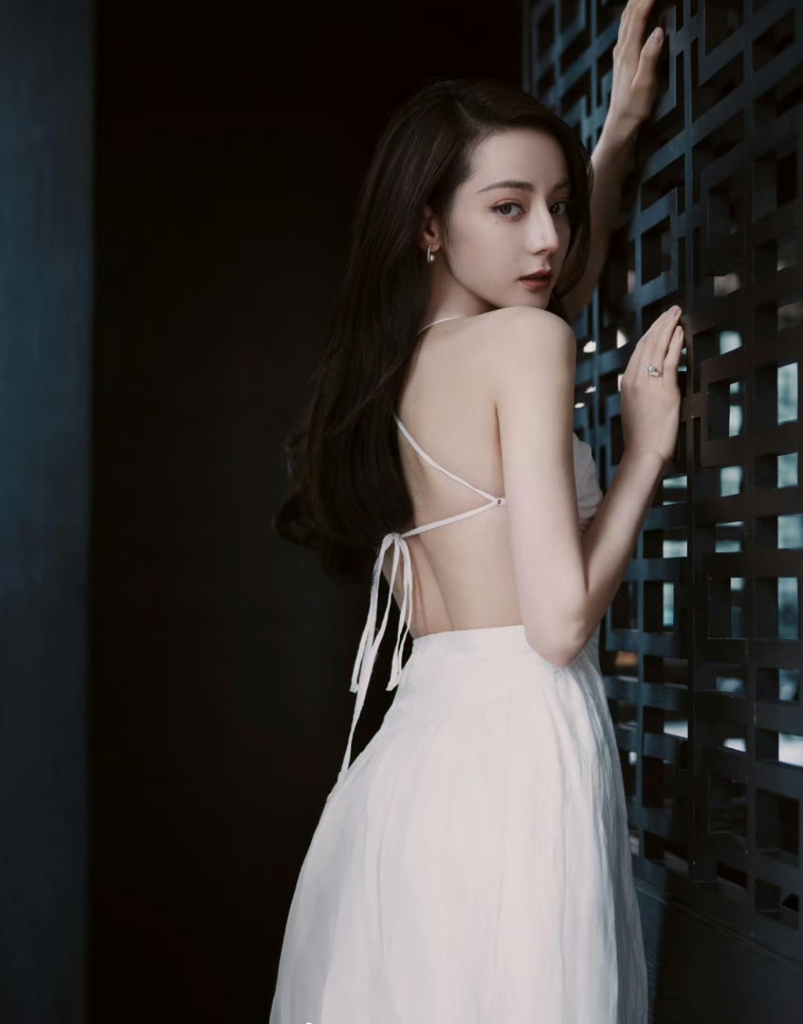 迪丽热巴[超话]迪丽热巴益起来 dlrb每日一善热爱工作，投身事业，在这一过程中