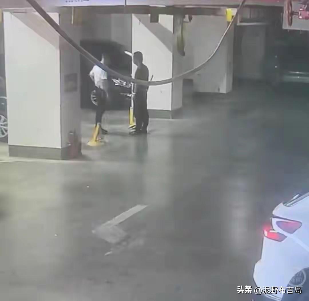 权力需要被关进笼子里，公职人员犯法应该严厉惩罚！

湖南衡阳市发改委下属公职人员