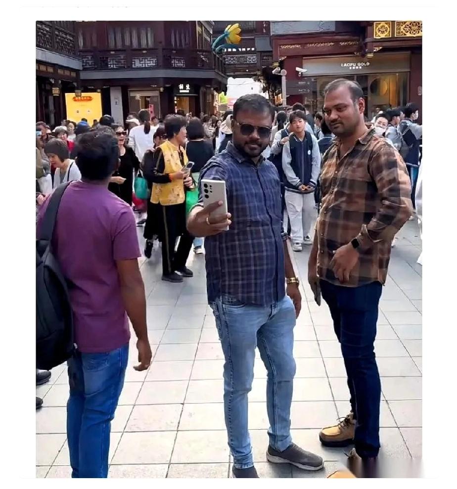 深圳南山有间“科技公司”，却只有几台电脑，养着20多个印度留学生，都是挂靠“假工