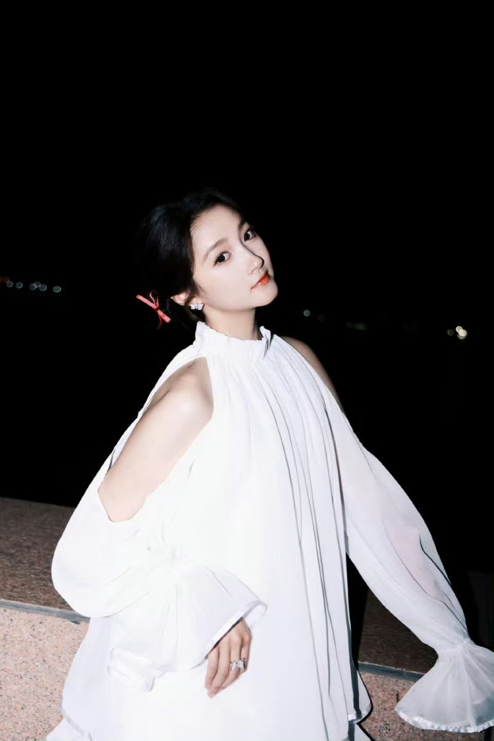 关晓彤好长的腿啊！！！好清纯甜美的彤🥰 ​​​