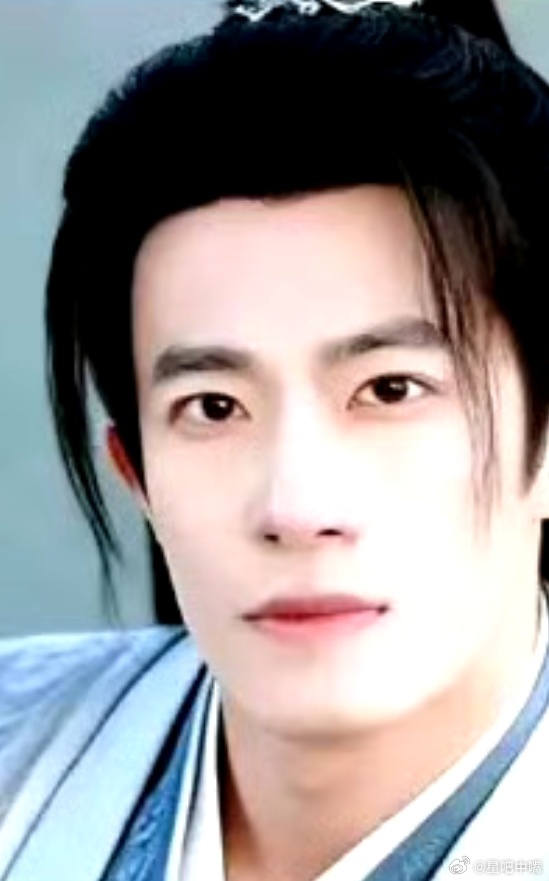 吃🍉古装剧《一手摘星一手捶地》根据容九小说《一手遮天，一手捶地》改编领衔主演：