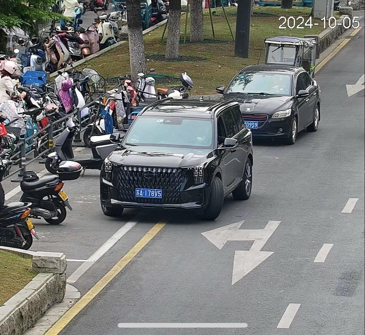 这几张帅照，我可是花了50巨资换来的。