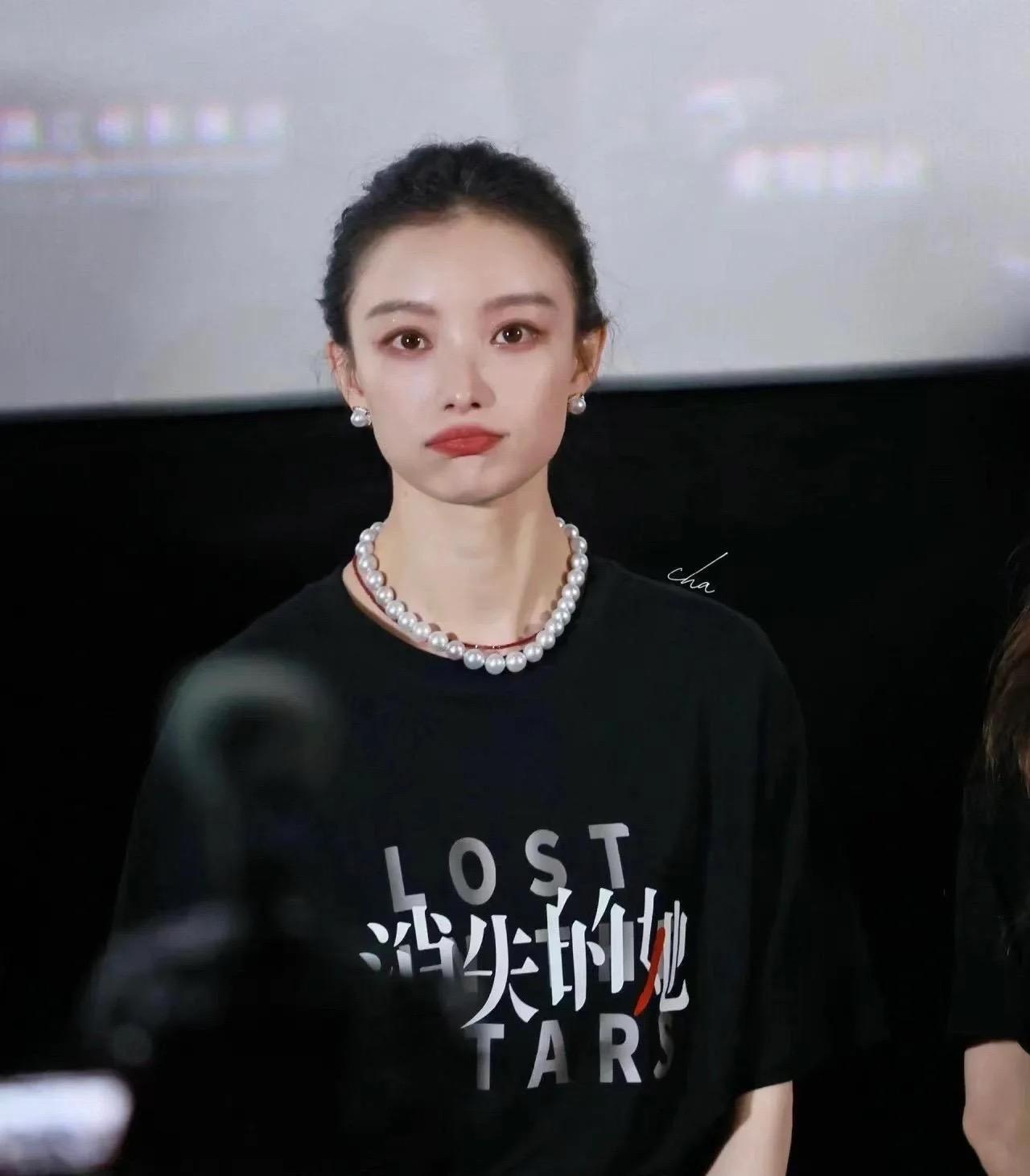 珍珠耳钉不会选尺寸❓看这一篇就够了！珍珠耳钉不会选尺寸，看这一篇就够了⬇️

珍