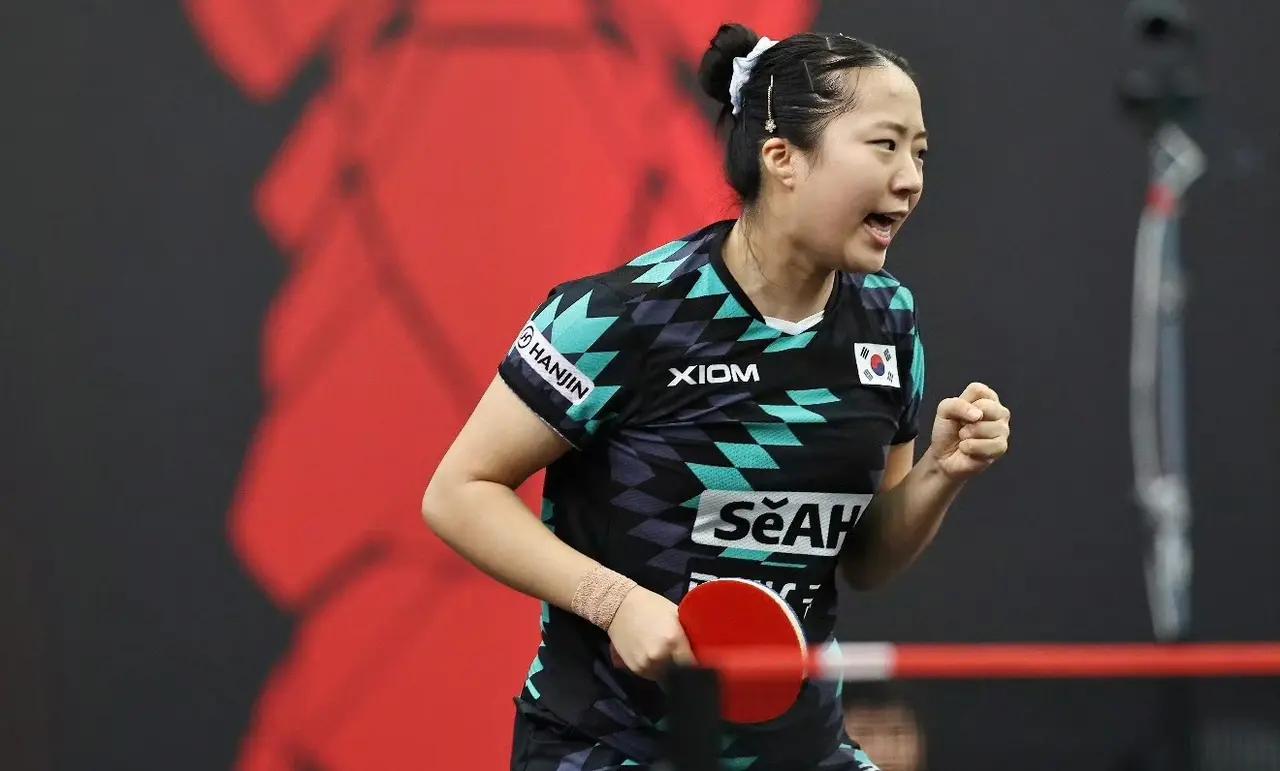 新加坡大满贯赛申裕斌厉害了
今天一天三项，二项进决赛，混双搭档林钟勋进决赛，女双