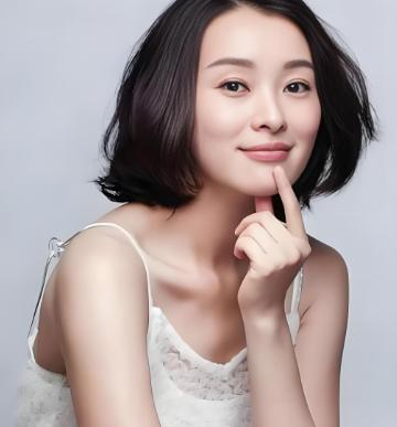 演员吴越说：
“你经常看到自己拥有的，
就会幸福很多，但大部分人很遗憾，
他经常