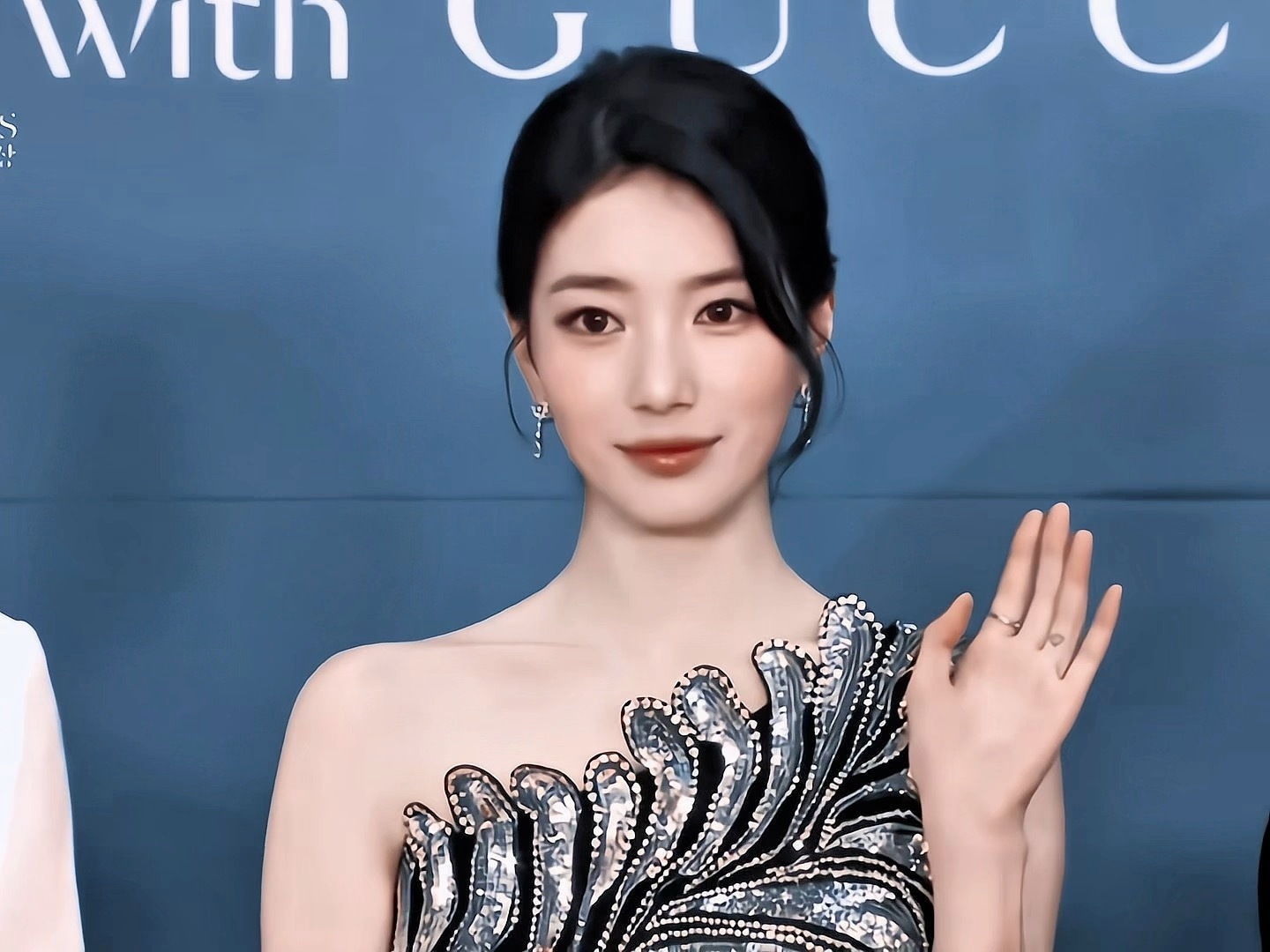 女神一走红毯就美我两大跳百想红毯  |  裴秀智 ​​​