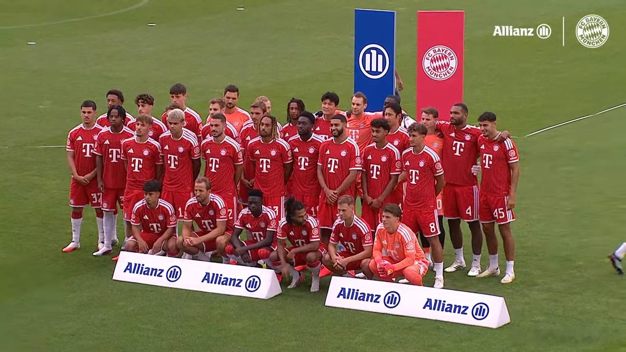 🔴⚪️全家福❤️🤍穆西亞拉和薩拉戈薩不在🇩🇪🇪🇸 